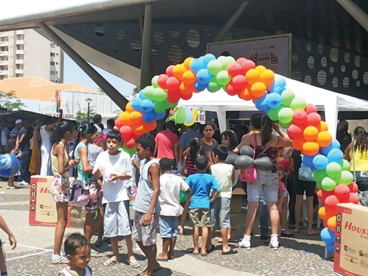 Rádio Cidade promove hoje festa para as crianças