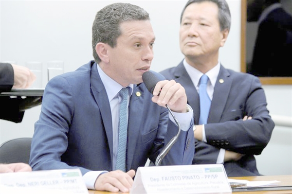 O deputado da região, Fausto Pinato, andou se estranhando nos últimos dias com membros do governo e um dos filhos do presidente (Foto: Da assessoria)