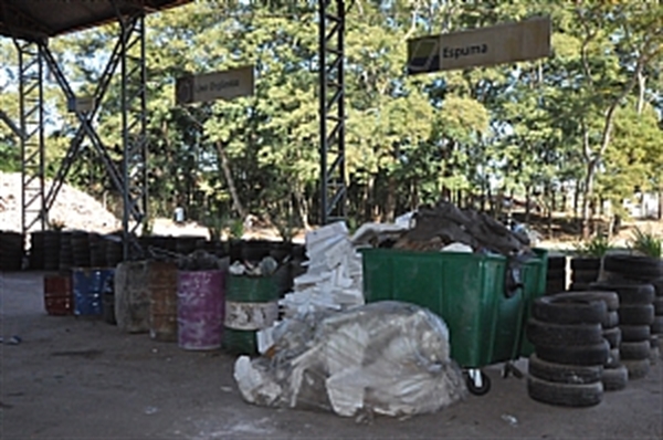 Campanha “Abra a cabeça. Reciclar é fácil” incentiva os moradores à praticarem a separação adequada do lixo orgânico e do reciclável (Foto:Prefeitura de Votuporanga)