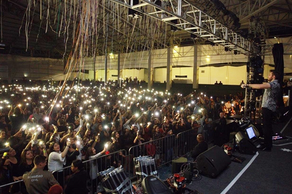 O público se envolveu em cada canção e foi tomado pelas emoções (Foto: Santa Casa)