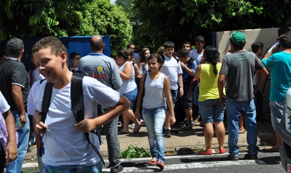 Quatro escolas da cidade ficam abaixo da média estadual