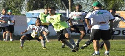 Alvinegra joga pela classificação contra o Bandeirante