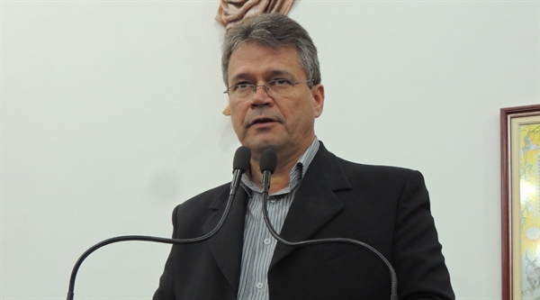 Osvaldo não concorda com trabalho dos deputados