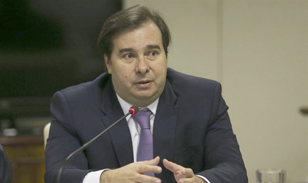 Rodrigo Maia, presidente da Câmara, estuda mudança na data da eleição (Foto:José Cruz/Agência Brasil) 