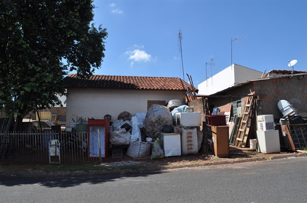Fiscalização faz 7.800 notificações de calçadas irregulares