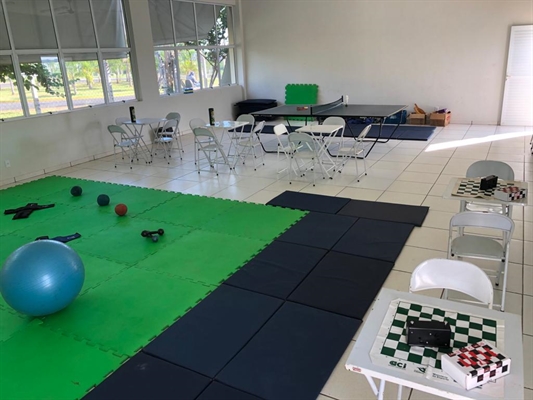 Entre as modalidades que serão oferecidas no Parque Aquático “Saverio Maranho” estão alongamento/pilates, tênis de mesa, buraco, dama, xadrez e dominó (Foto: Prefeitura de Votuporanga)