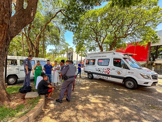 Vereadores voltaram a discutir a criação de um comitê para conscientizar a população de Votuporanga a não dar esmolas nas ruas (Foto: Assessoria)