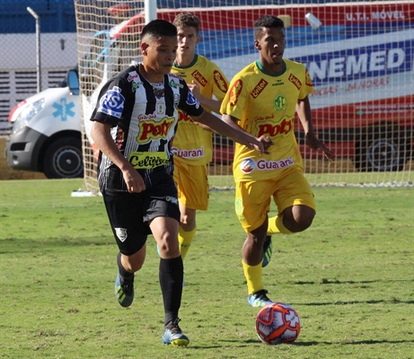 Anderson Kumagawa, meio-campista do Clube Atlético Votuporanguense (Foto: Rafael Bento/CAV)