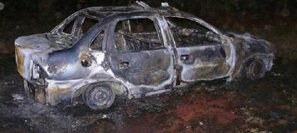 Homem mata a mulher e incendeia viatura da PM