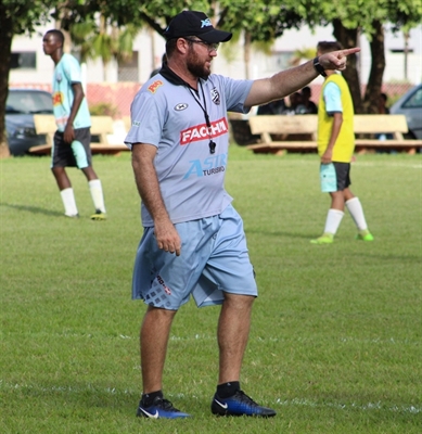 O técnico Murilo Lopes espera que a Votuporanguense faça um melhor segundo turno no Campeonato Paulista (Foto: Rafael Nascimento/CAV)