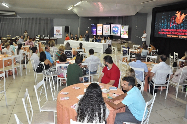 Professores podem avaliar trabalhos enviados para o Congresso Internacional de Educação (Foto: Divulgação/Comunicativa)