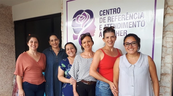 Representantes das secretarias municipais e Conselho Municipal dos Direitos da Mulher se reuniram pra definir as atividades (Foto: Prefeitura de Votuporanga)