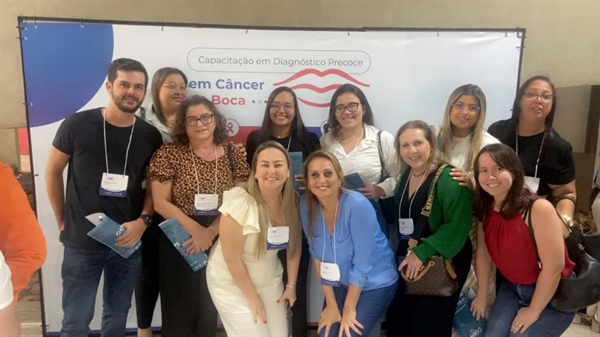 Dentistas e auxiliares de saúde bucal da cidade de Cardoso participaram da qualificação  (Foto: Prefeitura de Cardoso)