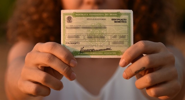 No Brasil, o voto é obrigatório para todo cidadão (Foto: Reprodução)