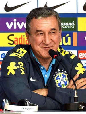 Parreira diz: “Estamos com uma mão na taça”