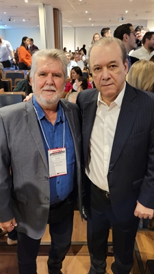 O prefeito Jorge Seba se encontrou com o secretário estadual da Saúde, Eleuses Paiva, durante o encontro, em Rio Preto (Foto: Assessoria)