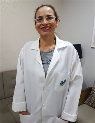 A infectologista Regina Sílvia disse que ainda estamos apenas no começo da pandemia e que a situação deve se normalizar só em agosto  (Foto: Santa Casa)