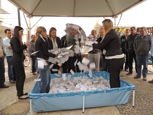 ACV sorteia prêmios do Dia dos Pais