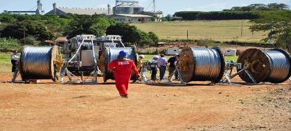  Cinco empresas irão gerar 400 vagas até 2012
