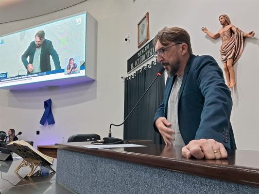  O vereador Professor Djalma pediu para que a Prefeitura dedetize toda a cidade para combater a infestação de pernilongos (Foto: Assessoria)
