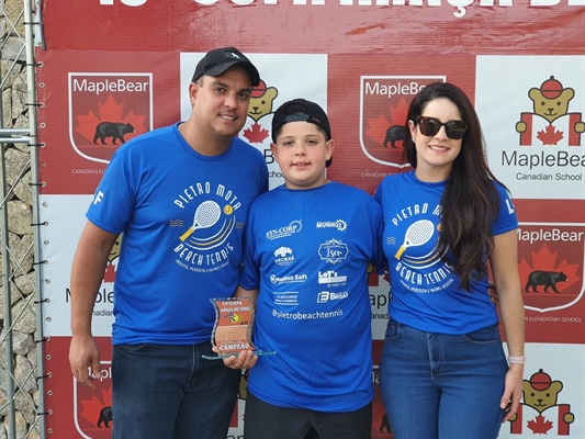 O jovem Pietro Mota, de 10 anos, se tornou campeão da CAT Sub-10, na Copa Araçá de Tênis (Foto: Reprodução)