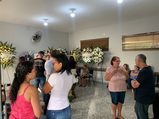 O Velório Municipal de Votuporanga tem sido o palco da despedida a Gustavo Henrique Soares Caporalini, de 39 anos (Foto: A Cidade)