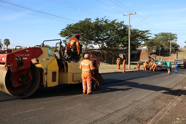 Esta etapa do programa Asfalto Novo conta com recursos do Governo do Estado na ordem de R$ 3,6 milhões, oriundos do Detran (Foto: Prefeitura de Votuporanga)