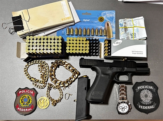 Na região, a operação foi realizada na cidade de Santa Fé do Sul, com o apoio da Polícia Federal de Jales (Foto: Polícia Federal)