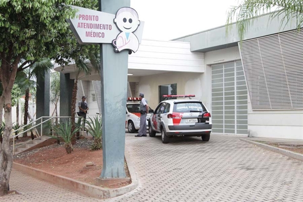 Incêndio destrói parte de uma sala do mini-hospital
