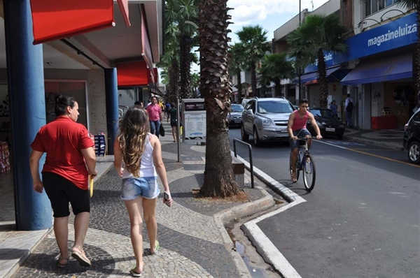 Veja o que abre e o que fecha no município neste feriado 