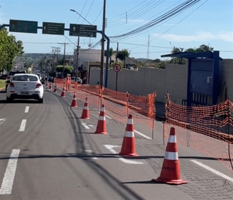 Neste momento, os trabalhos estão concentrados no primeiro quarteirão, próximo ao cruzamento com a Avenida Nasser Marão (Foto: Prefeitura de Votuporanga)