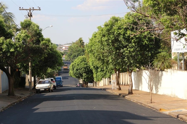 Com o valor destinado pelo deputado e a contrapartida da Prefeitura de Jales, foi possível recuperar diversos trechos da cidade  (Foto: Prefeitura de Jales)