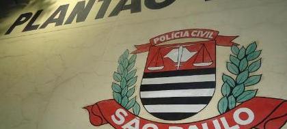 Adolescente de 15 anos engole cigarro de maconha 