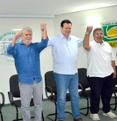 Prefeito Jorge Seba honrado com a presença de Gilberto Kassab, o presidente nacional do PSD, que veio no domingo abonar a sua ficha, ao lado do deputado Carlão Pignatari   (Foto: A Cidade)