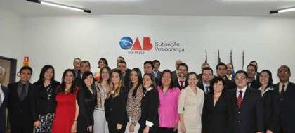 OAB entrega 22 carteiras para novos advogados