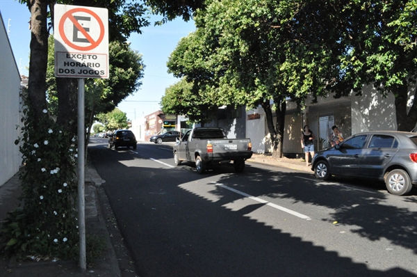 Excesso de velocidade incomoda moradores