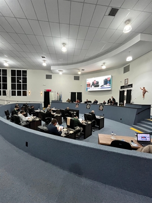 Vereadores revogaram o reajuste escalonado que tinham aprovado em 2023, mas mantiveram o aumento de 40% no salário (Foto: Assessoria)
