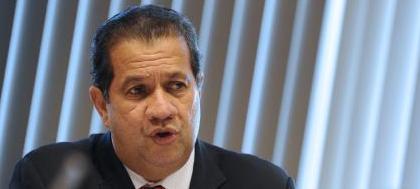 Ministro Carlos Luppi inaugura posto do trabalho 