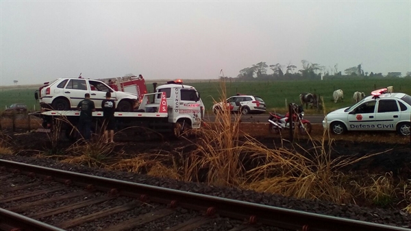 O capotamento aconteceu após a condutora de um Gol, de cor branca, perder o controle da direção no km 2,5 Foto: Divulgação/Defesa Civil 