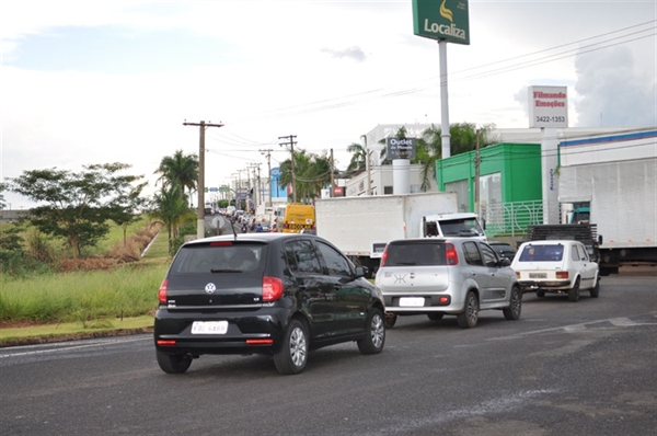 Fazenda notifica 528 veículos com placa final 2