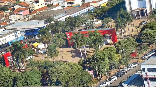 Uma parceria entre o MP e a Prefeitura Municipal trouxe uma série de serviços e ações para a praça Joaquim Antônio Pereira (Foto: Divulgação)