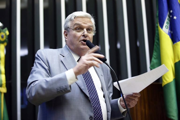 Ex-deputado José Mentor, que morreu no último sábado, recebeu homenagens em Votuporanga (Foto: Ananda Borges/Câmara dos Deputados)