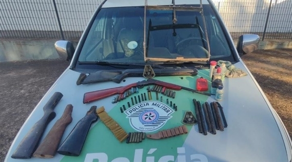 A ação foi desencadeada após uma denúncia anônima, que informou que o indivíduo caçava animais silvestres na região (Foto: Polícia Ambiental)
