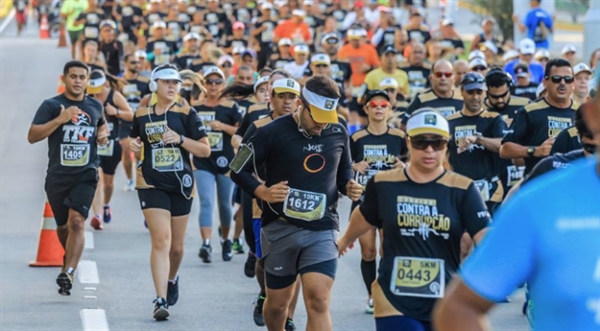 59 cones de sinalização são furtados durante a Corrida Contra a Corrupção (Foto: Divulgação)