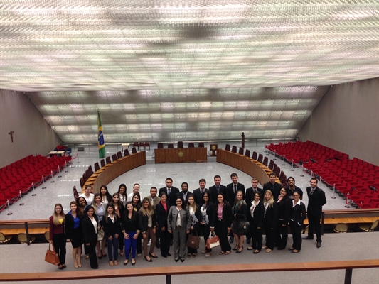 Alunos da Unifev participam de visita técnica em Brasília