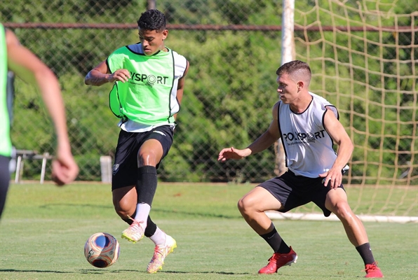 A equipe Sub-20 da Votuporanguense deve retornar aos trabalhos na semana que vem de olho no Paulista da categoria (Foto: Rafael Bento/CAV)