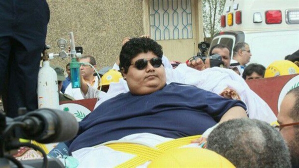 Rei ordena hospitalização e tratamento de saudita de 610 quilos
