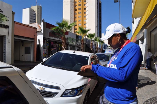 Todos os dias, 300 pessoas se recusam a pagar 