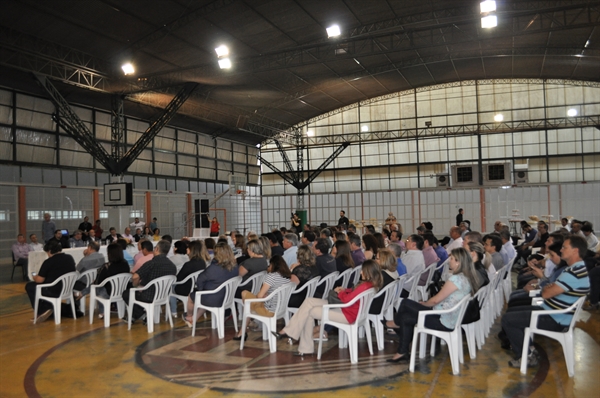 O investimento total engloba infraestrutura, equipamentos e mão de obra especializada