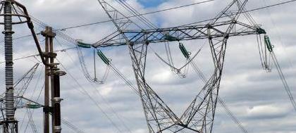 Torres de transmissão de energia estão em fabricação 